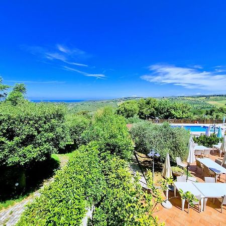Agriturismo Le Rondini Di San Bartolo San Vincenzo Exterior photo