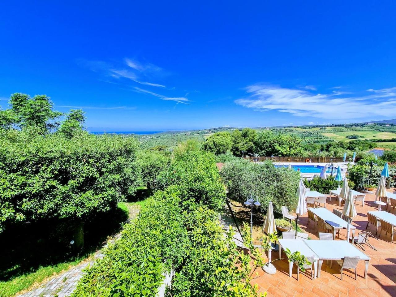 Agriturismo Le Rondini Di San Bartolo San Vincenzo Exterior photo